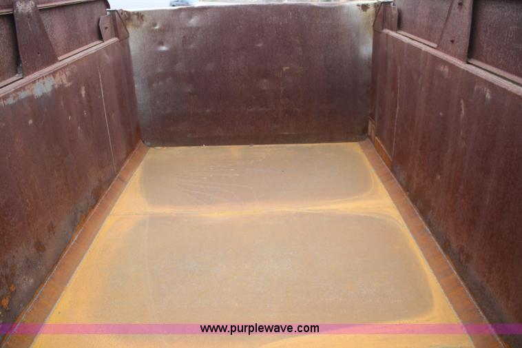 image for item F2712 1998 Volvo WG dump truck