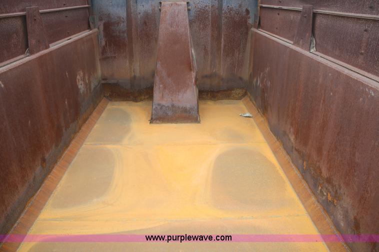 image for item F2712 1998 Volvo WG dump truck