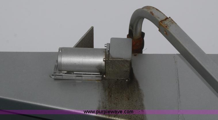 image for item F2712 1998 Volvo WG dump truck