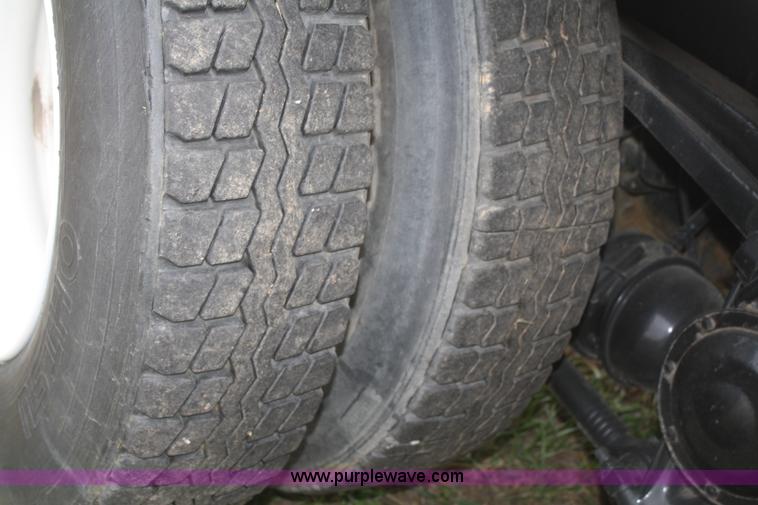 image for item F2712 1998 Volvo WG dump truck