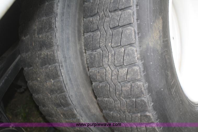 image for item F2712 1998 Volvo WG dump truck