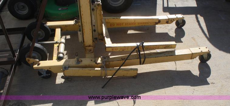 image for item F2860 Manual lift