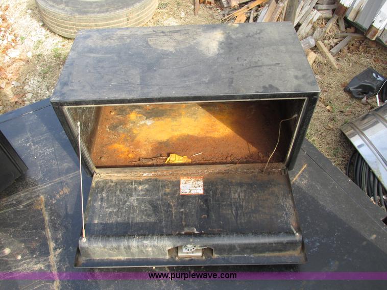 image for item F4220 12.5' flatbed with dump hoist