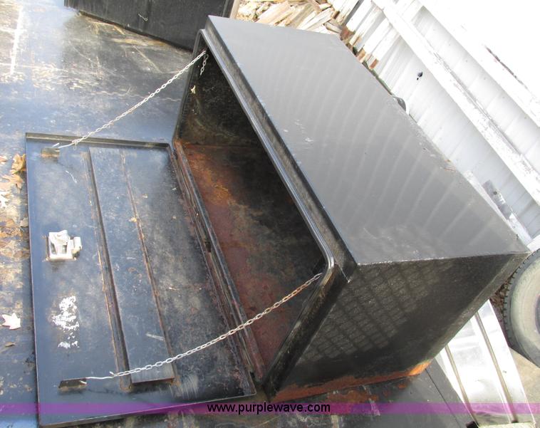 image for item F4220 12.5' flatbed with dump hoist