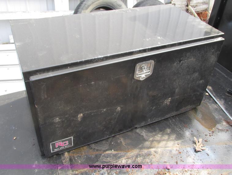 image for item F4220 12.5' flatbed with dump hoist