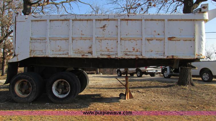 image for item F4222 1965 Lacrosse 20' end dump trailer