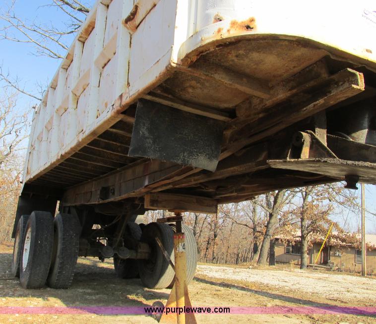 image for item F4222 1965 Lacrosse 20' end dump trailer