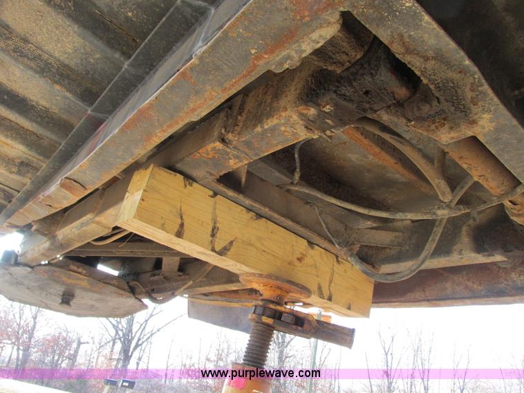 image for item F4222 1965 Lacrosse 20' end dump trailer