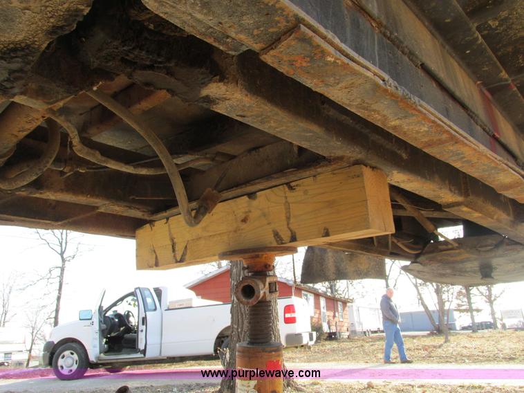 image for item F4222 1965 Lacrosse 20' end dump trailer