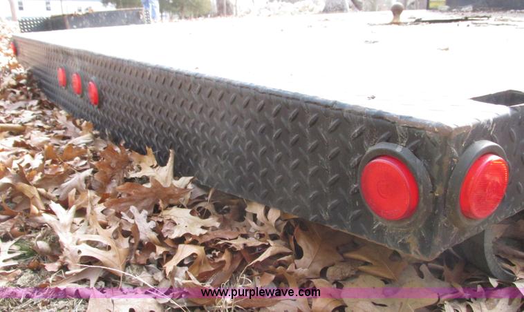 image for item F4228 Monroe 11' flatbed