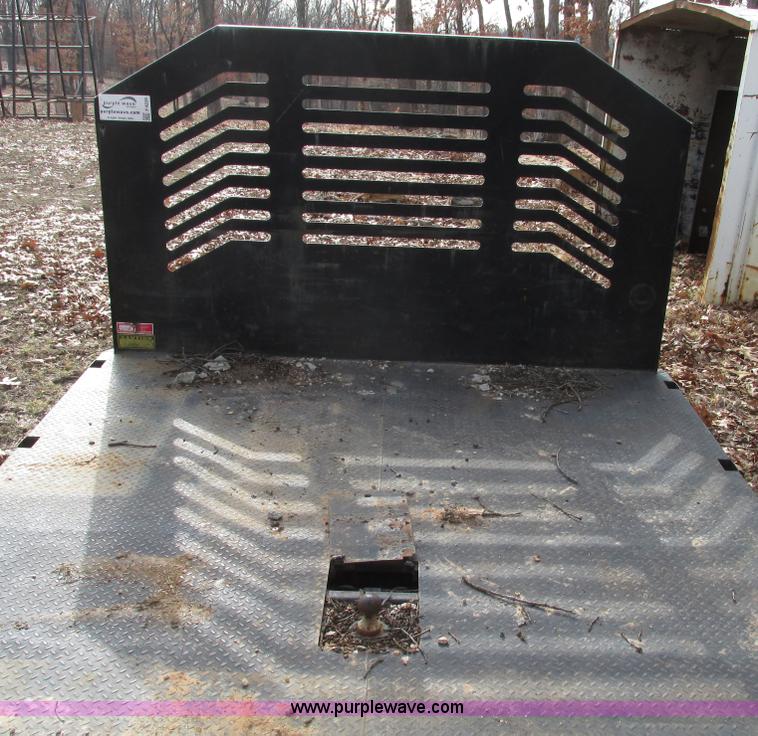 image for item F4228 Monroe 11' flatbed