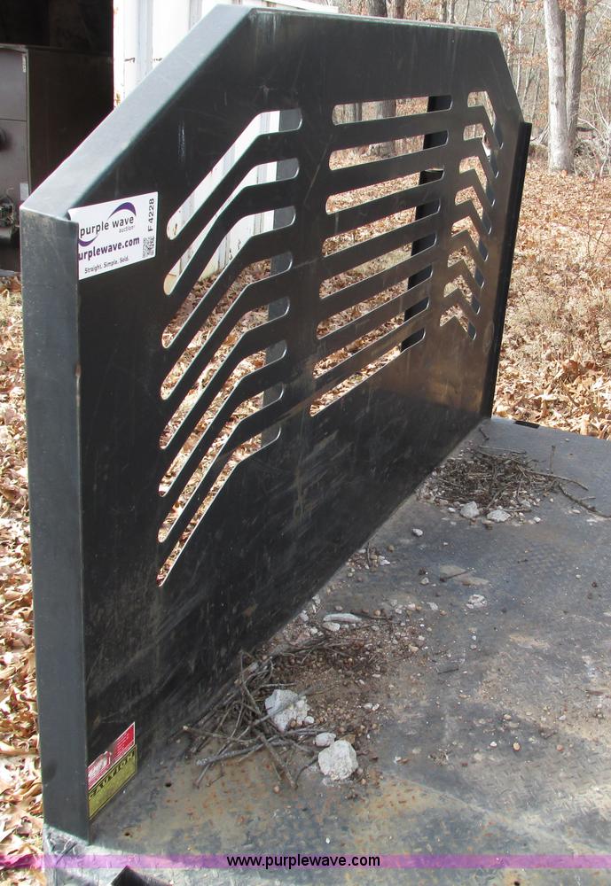 image for item F4228 Monroe 11' flatbed