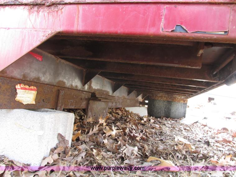 image for item F4229 11'L x 8'W dump bed