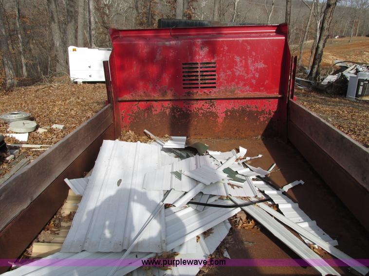 image for item F4229 11'L x 8'W dump bed