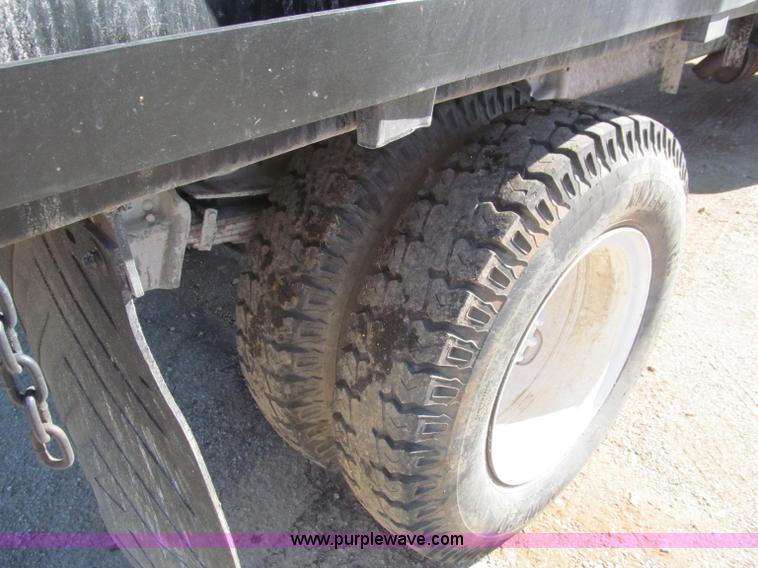 image for item F4687 1985 International 1654 S1600 dump truck