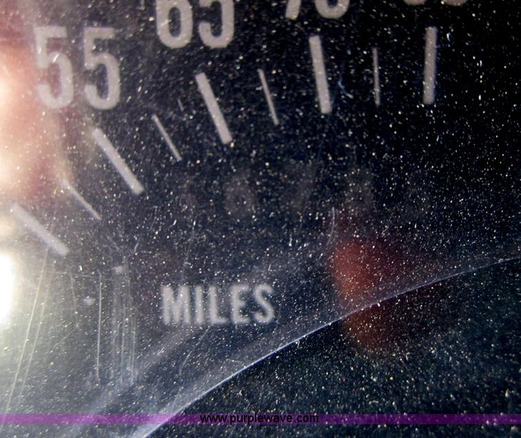 image for item F6571 1990 International 4700 vacuum truck