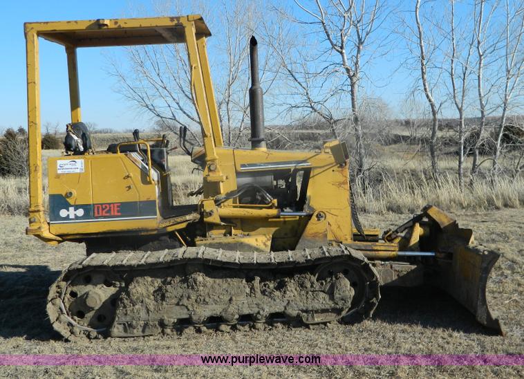image for item G7611 1990 Komatsu D21E-6 dozer
