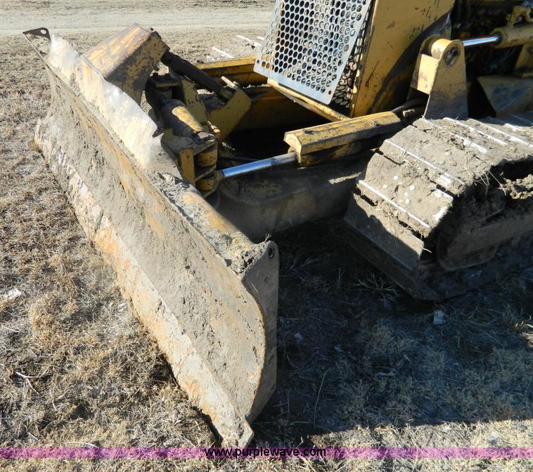 image for item G7611 1990 Komatsu D21E-6 dozer