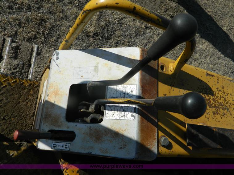 image for item G7611 1990 Komatsu D21E-6 dozer