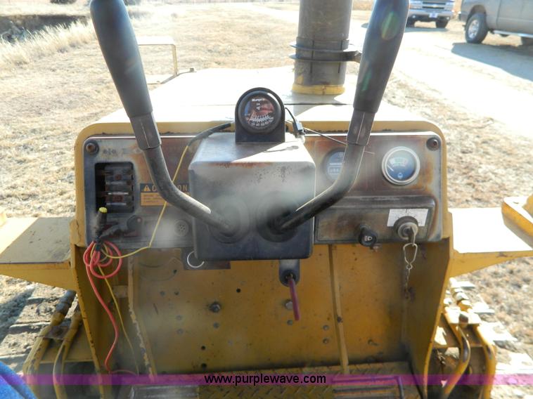 image for item G7611 1990 Komatsu D21E-6 dozer