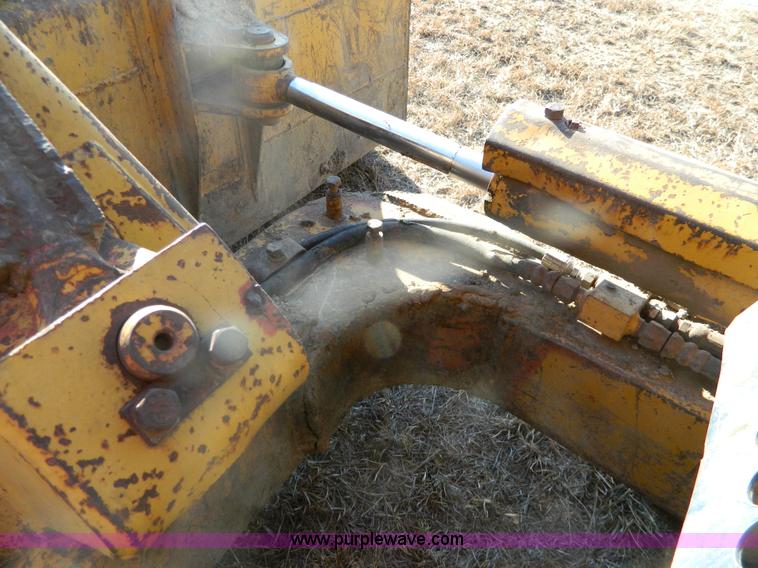 image for item G7611 1990 Komatsu D21E-6 dozer