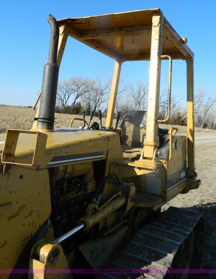 image for item G7611 1990 Komatsu D21E-6 dozer