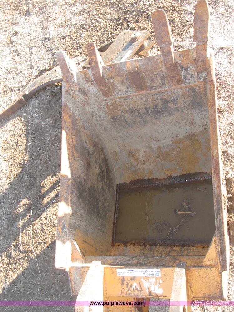 image for item K9640 23"W five tooth backhoe bucket