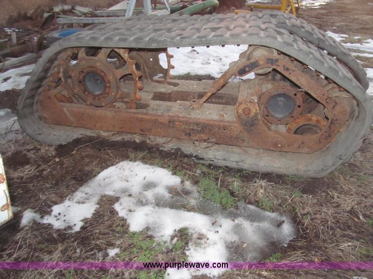 image for item K9641 Loegering VTS59R rubber tracks