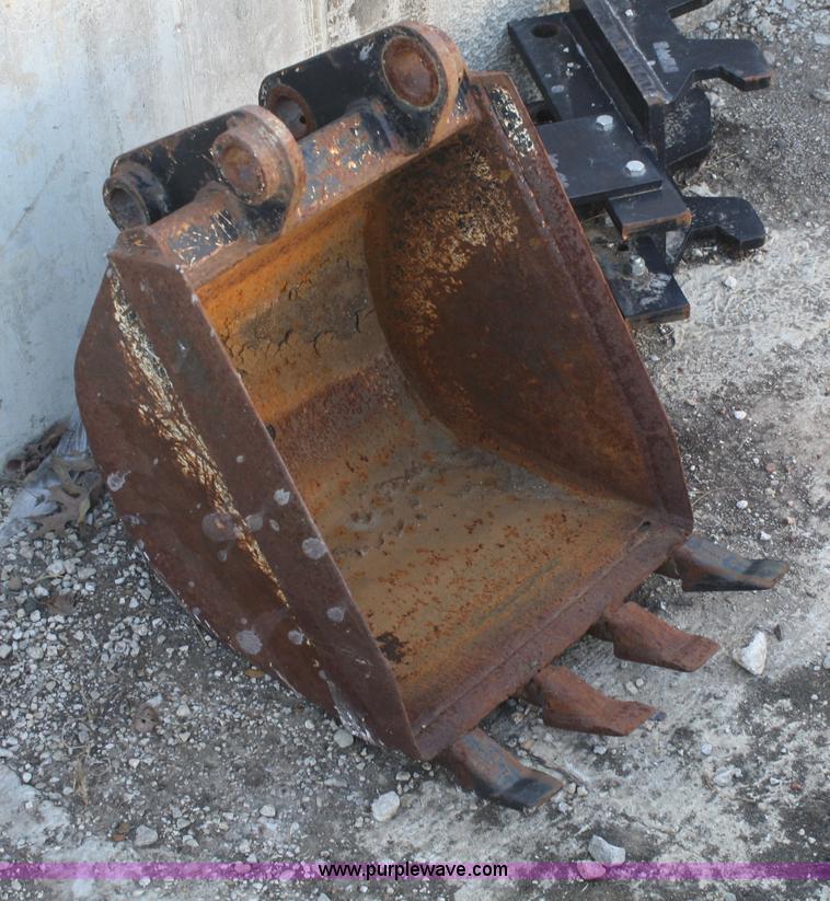 image for item S9778 16" backhoe bucket