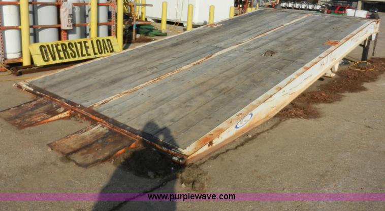 image for item A3905 Ledwell 25' loading dock