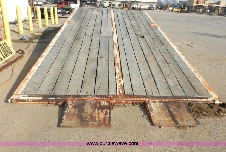 image for item A3905 Ledwell 25' loading dock