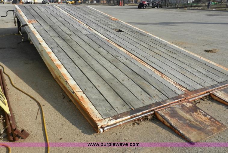 image for item A3905 Ledwell 25' loading dock