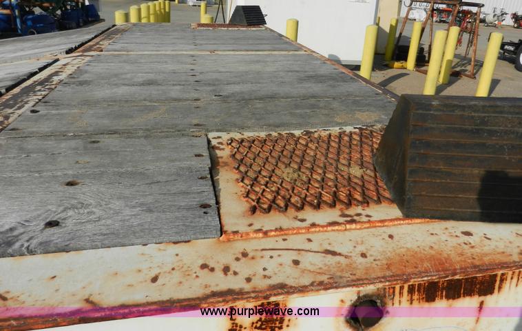 image for item A3905 Ledwell 25' loading dock