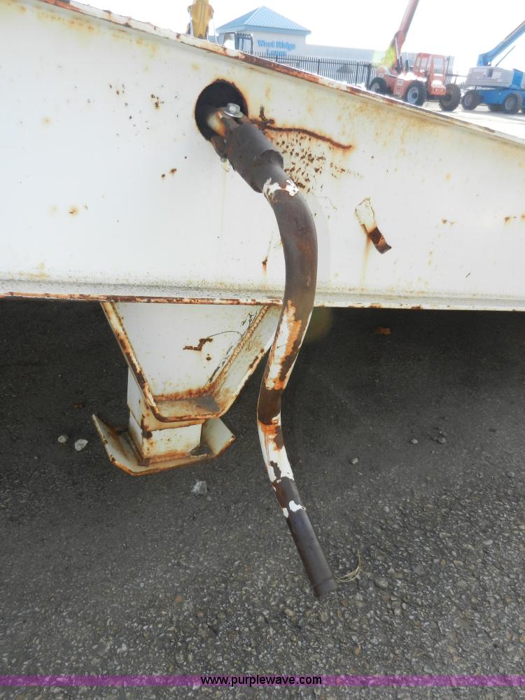 image for item A3905 Ledwell 25' loading dock