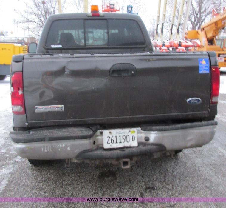 image for item AB9440 2006 Ford F250 Super Duty XL pickup truck