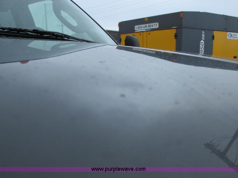 image for item AB9440 2006 Ford F250 Super Duty XL pickup truck