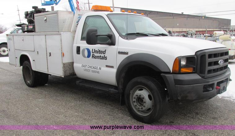 image for item AB9441 2007 Ford F550 XL Super Duty utility truck