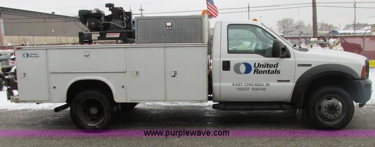 image for item AB9441 2007 Ford F550 XL Super Duty utility truck