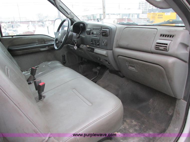 image for item AB9441 2007 Ford F550 XL Super Duty utility truck