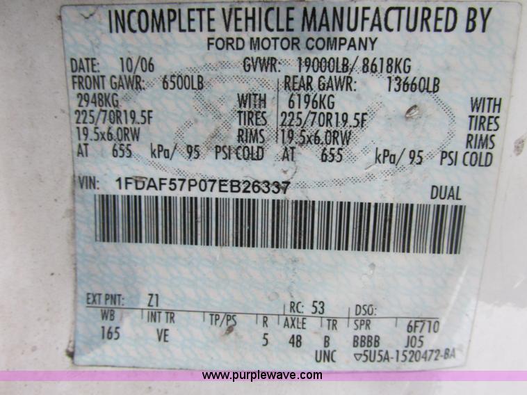 image for item AB9441 2007 Ford F550 XL Super Duty utility truck