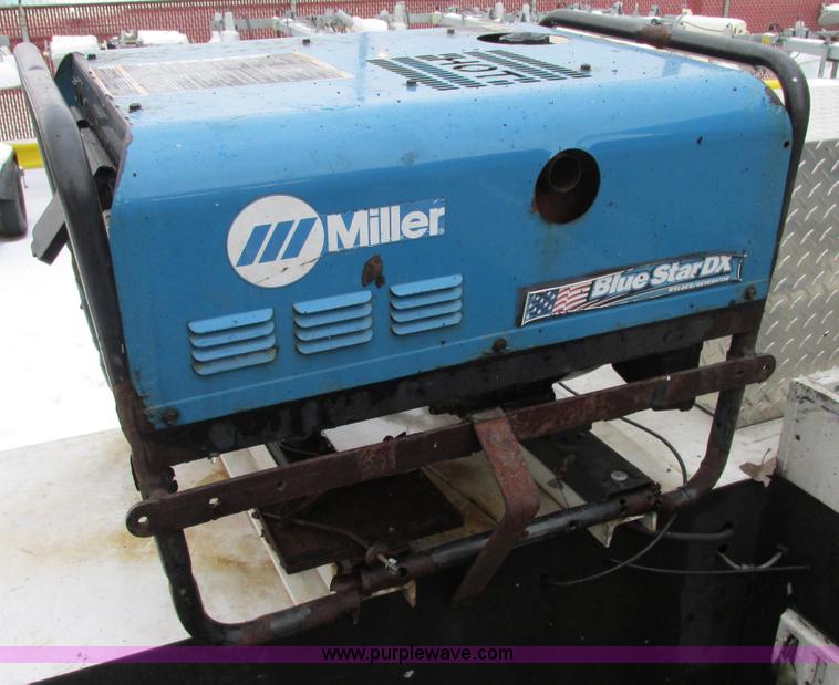 image for item AB9441 2007 Ford F550 XL Super Duty utility truck