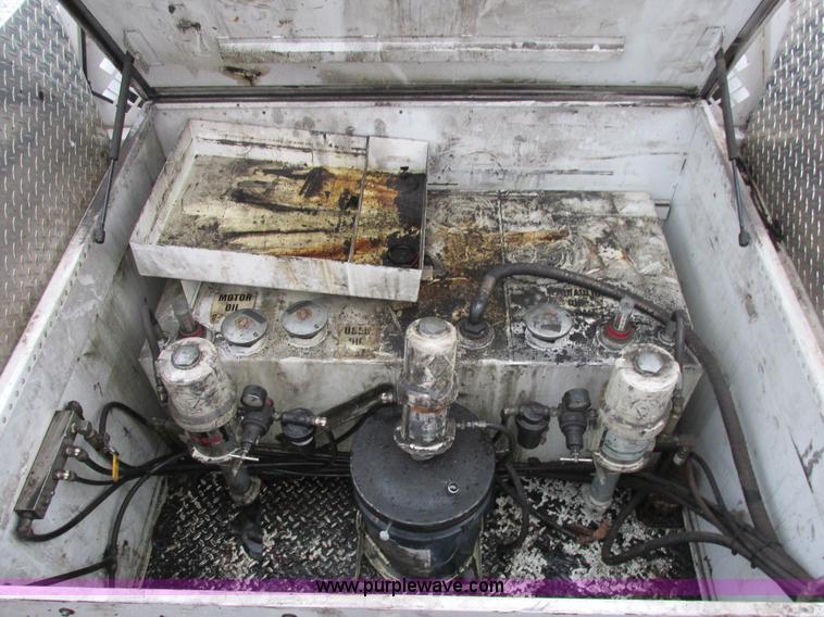 image for item AB9441 2007 Ford F550 XL Super Duty utility truck