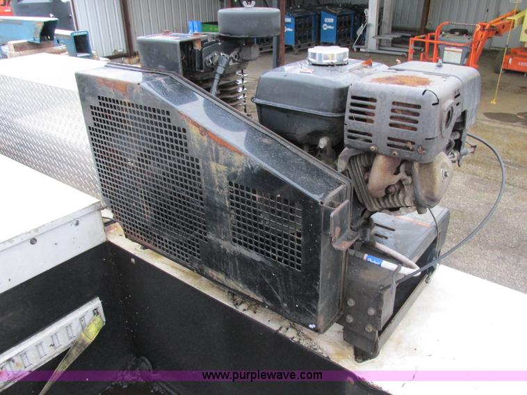 image for item AB9441 2007 Ford F550 XL Super Duty utility truck