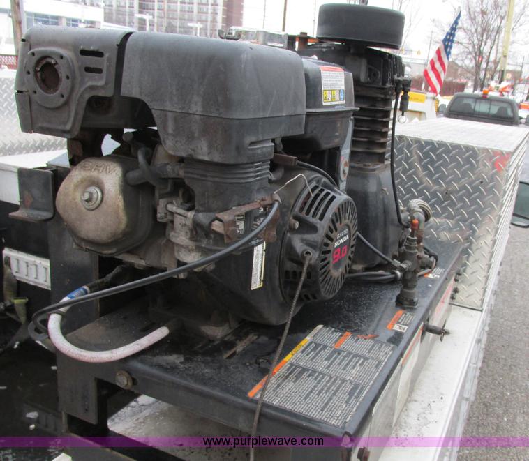 image for item AB9441 2007 Ford F550 XL Super Duty utility truck