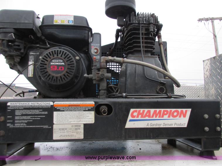 image for item AB9441 2007 Ford F550 XL Super Duty utility truck