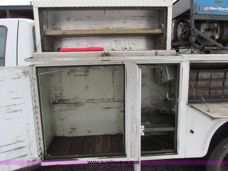 image for item AB9441 2007 Ford F550 XL Super Duty utility truck