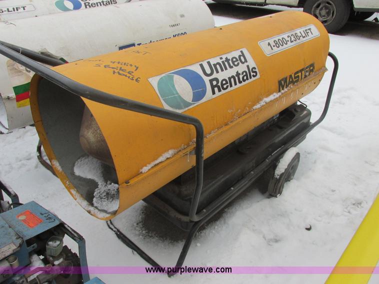 image for item AB9469 Dessa B600D kerosene powered heater