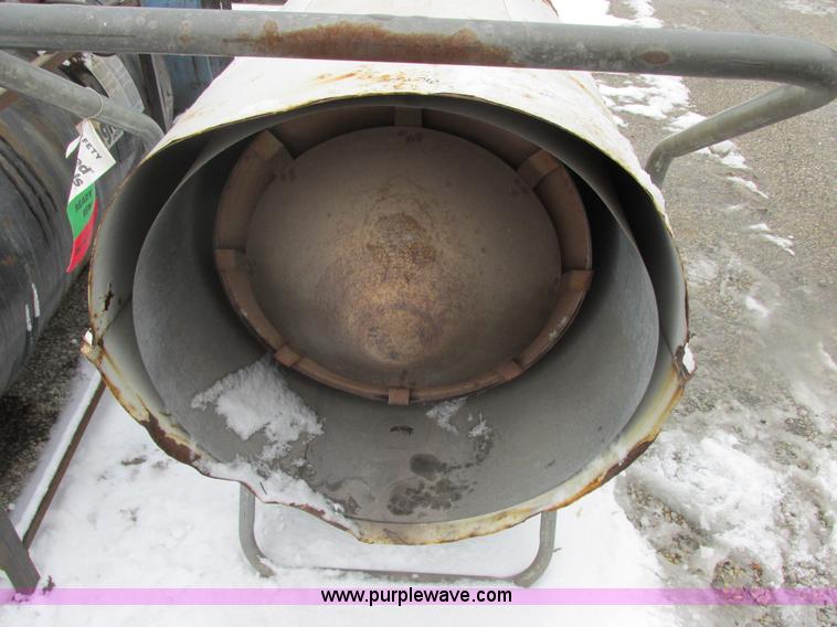 image for item AB9474 LB White Tradesman K600 kerosene fired heater