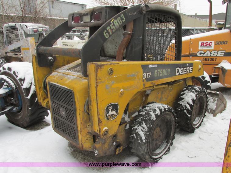 image for item AB9486 2004 John Deere 317 skid steer