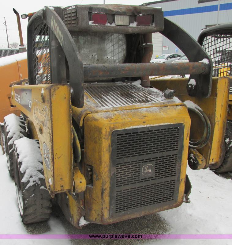 image for item AB9486 2004 John Deere 317 skid steer